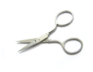 scissors-1422541-639x492